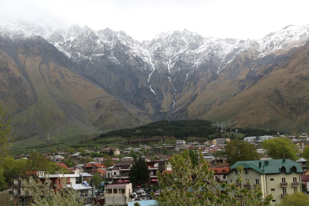 Guesthouse Suja Kazbegi Exterior foto