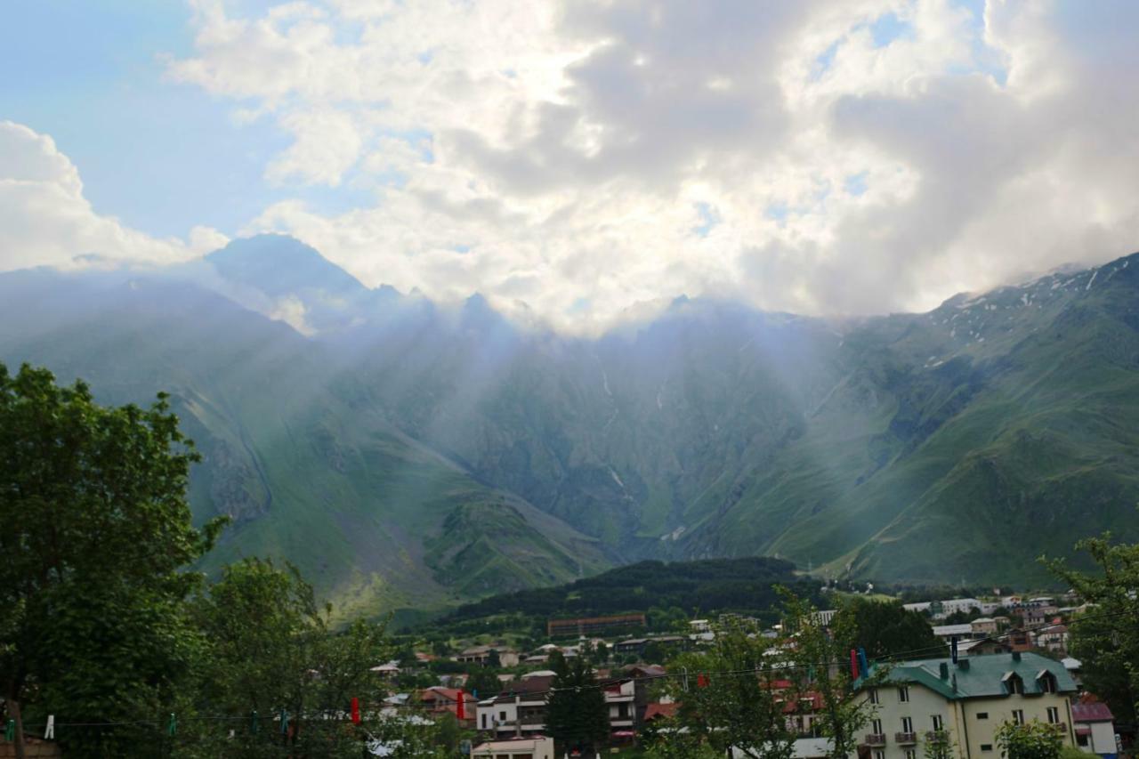 Guesthouse Suja Kazbegi Exterior foto