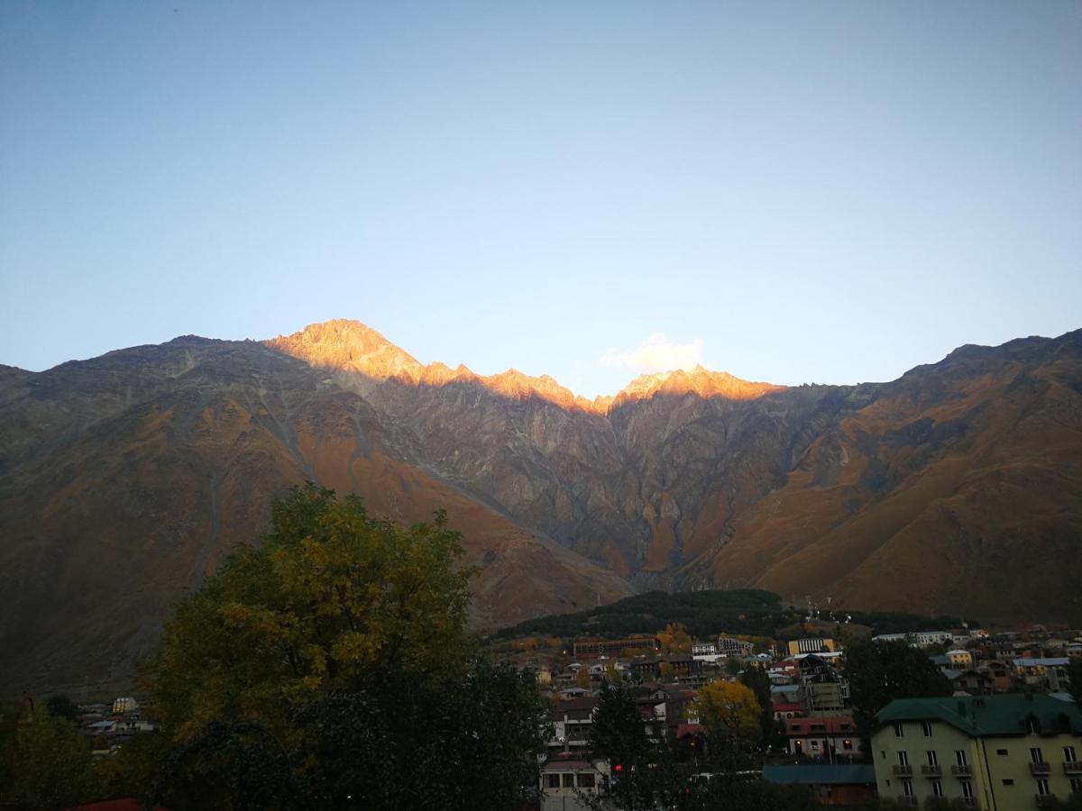 Guesthouse Suja Kazbegi Exterior foto